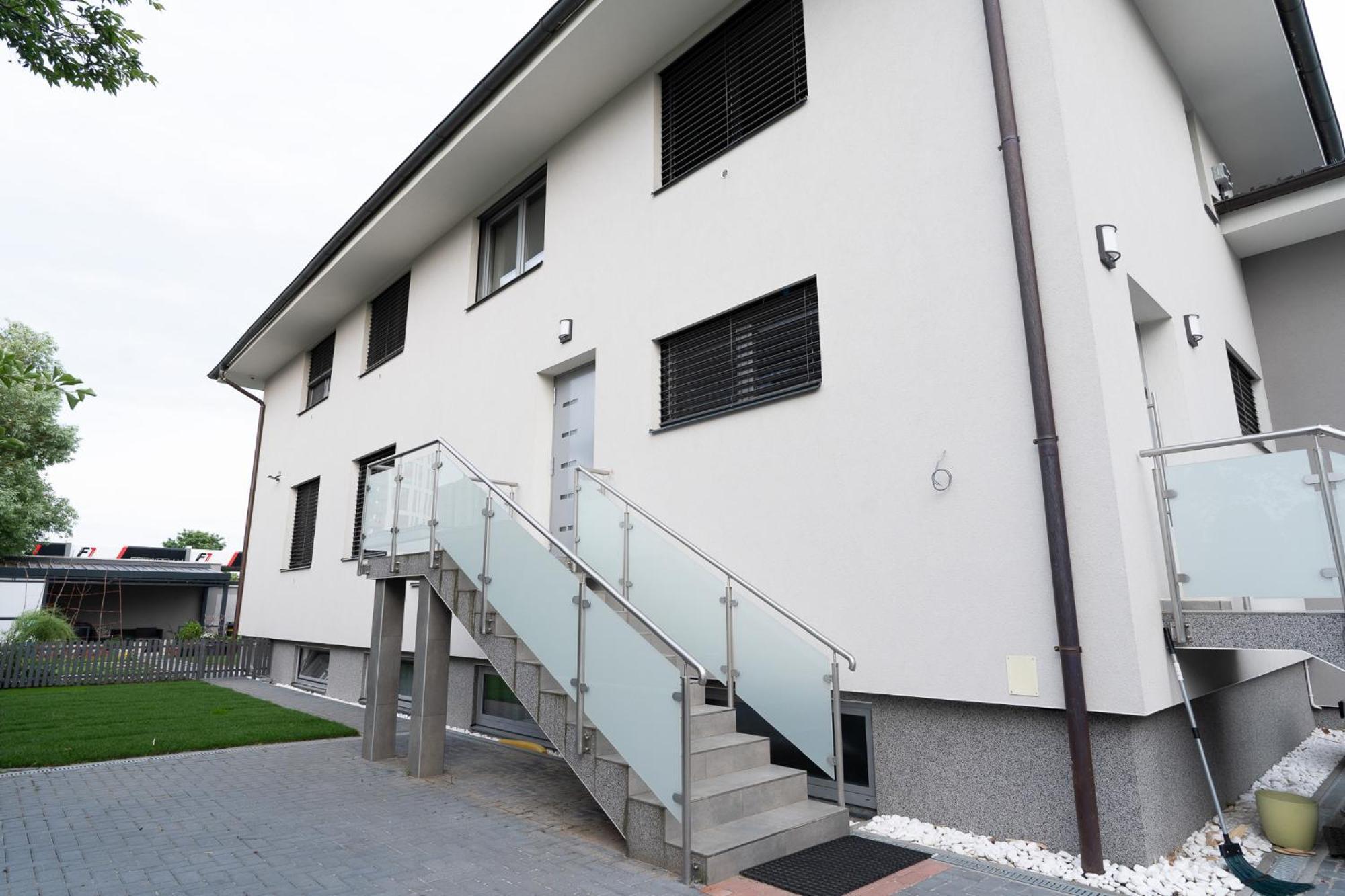 The Dante Villa Apartments Prague Ngoại thất bức ảnh